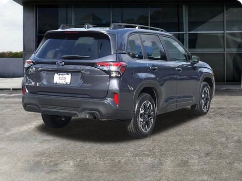 Certified 2025 Subaru Forester Premium image 9