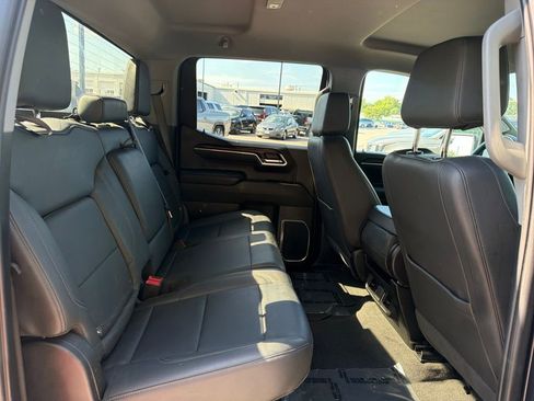 Used 2025 GMC Sierra 1500 SLT AWD/4WD image 28