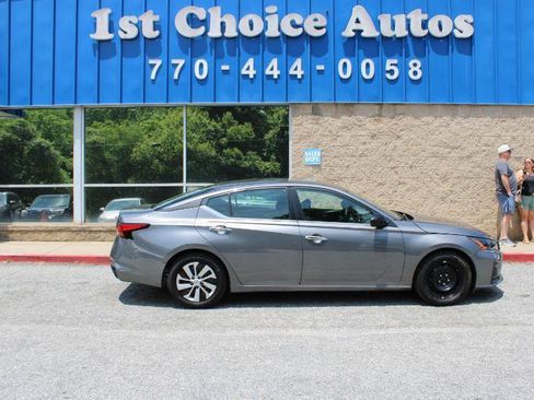 Used 2024 Nissan Altima 2.5 S FWD image 7