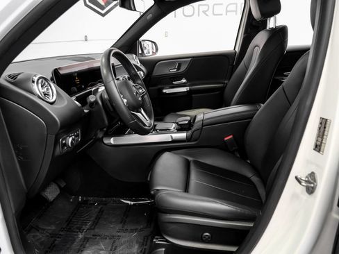 Used 2021 Mercedes-Benz GLB 250 w/ Premium Package image 4