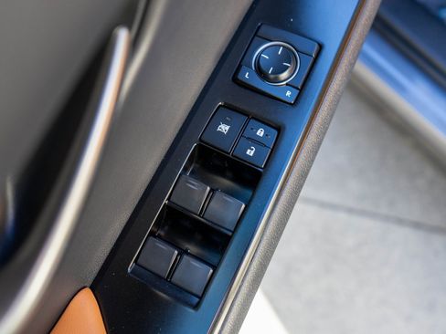 Used 2021 Lexus UX 250h image 15