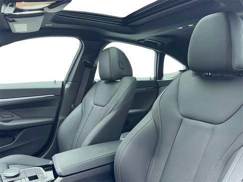 Used 2024 BMW i4 eDrive35 w/ Premium Package image 39