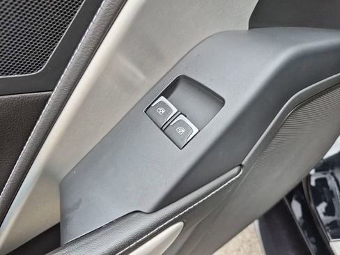 Used 2016 Chevrolet Corvette Z06 w/ Z07 Performance Package image 19