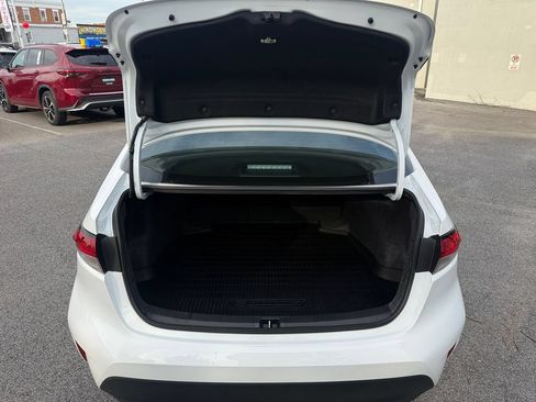 Used 2025 Toyota Corolla LE FWD image 13