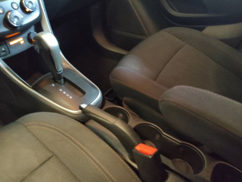 Used 2017 Chevrolet Trax LT FWD image 26