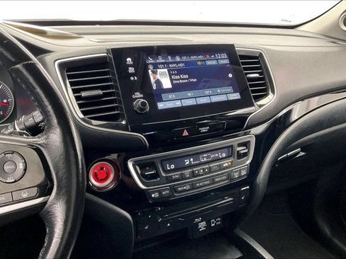 Used 2021 Honda Pilot Touring image 5