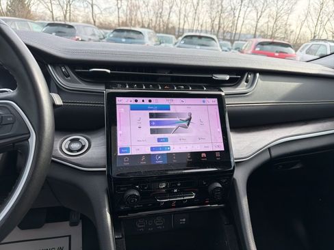 Used 2021 Jeep Grand Cherokee L Limited image 15