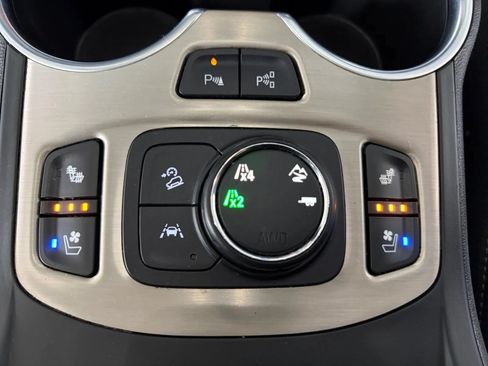 Used 2019 GMC Terrain Denali w/ GMC Pro Grade Package AWD/4WD image 24