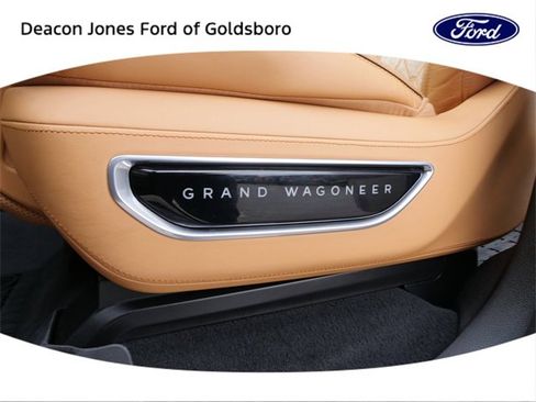 Used 2022 Jeep Grand Wagoneer Series III image 18