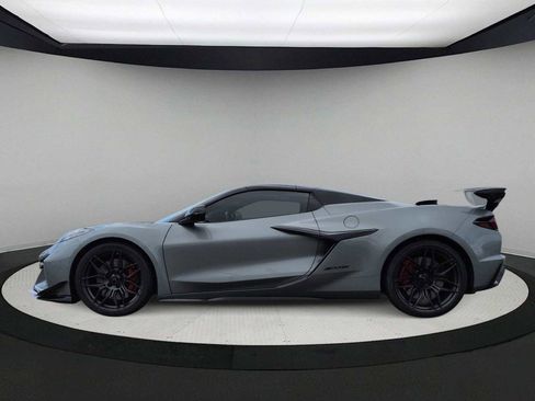 Used 2024 Chevrolet Corvette Z06 w/ Stealth Interior Trim Package image 5