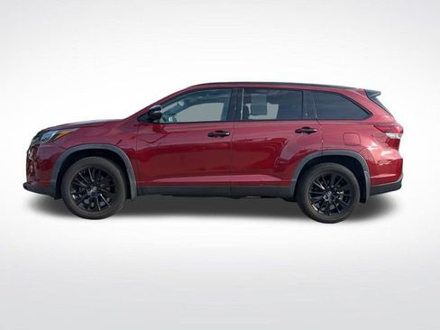 Used 2019 Toyota Highlander SE w/ Nightshade Edition image 20
