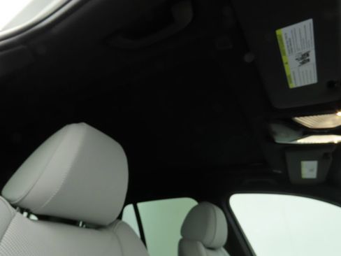 New 2026 BMW X5 sDrive40i image 17