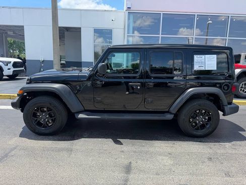 Used 2022 Jeep Wrangler Unlimited Sport w/ Sun And Sound Package AWD/4WD image 6