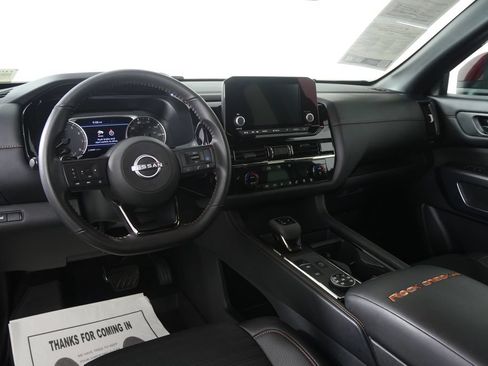 Used 2025 Nissan Pathfinder Rock Creek AWD/4WD image 18