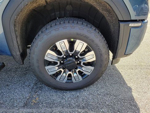 New 2026 GMC Sierra 2500 Denali w/ Denali Reserve Package image 3