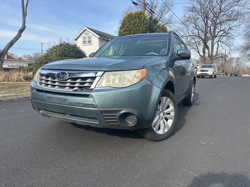 Used 2011 Subaru Forester 2.5X Premium image 2