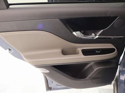 New 2026 Lincoln Corsair Premiere FWD image 17