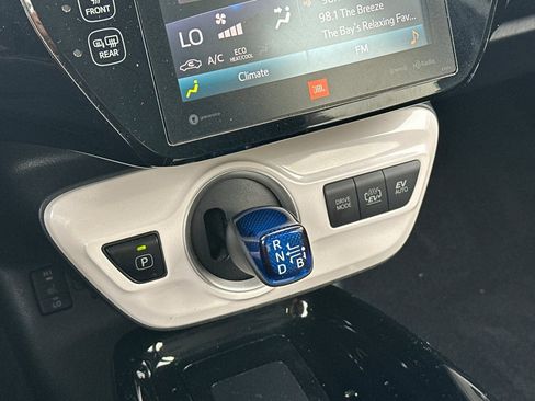 Used 2017 Toyota Prius Prime Advanced image 24