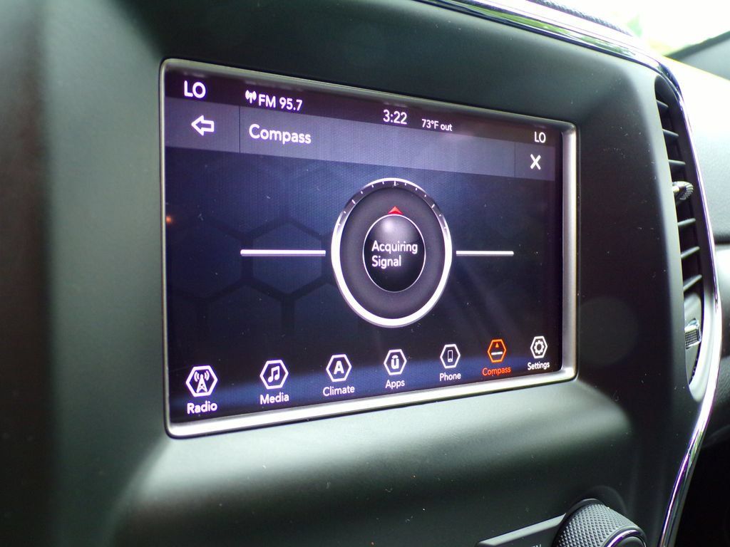 Certified 2018 Jeep Grand Cherokee Laredo AWD/4WD image 20