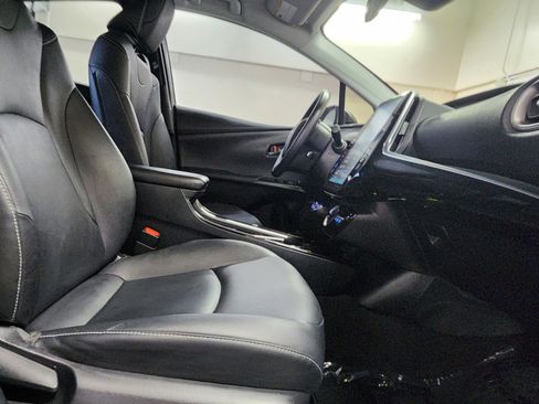 Used 2021 Toyota Prius Prime Limited image 51
