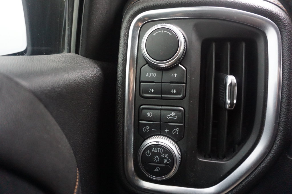 Used 2019 GMC Sierra 1500 AT4 w/ AT4 Premium Package AWD/4WD image 4