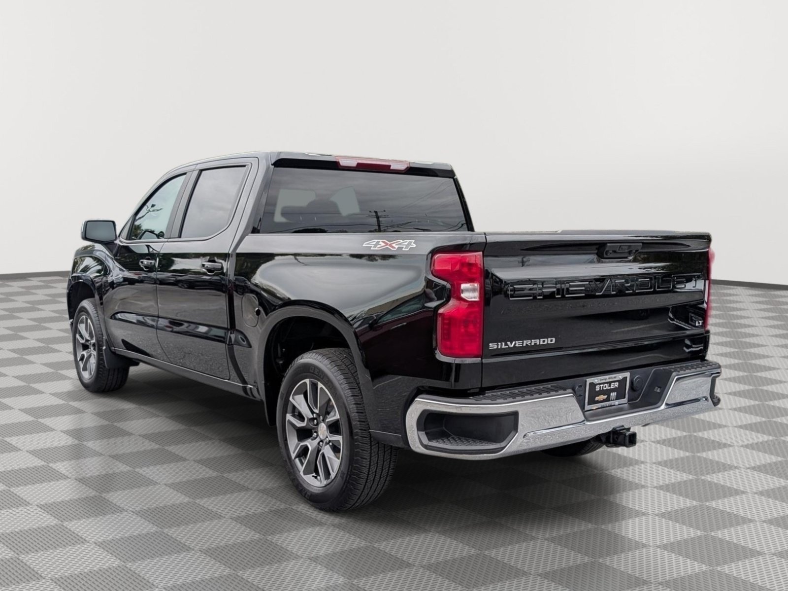 Used 2025 Chevrolet Silverado 1500 LT AWD/4WD image 3