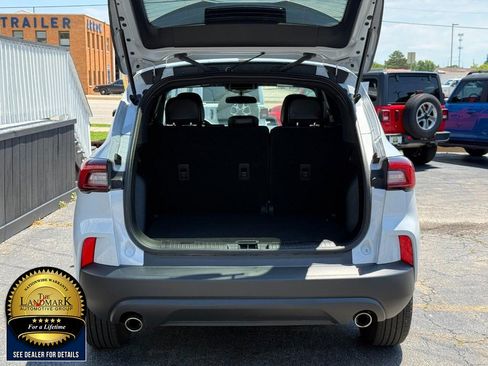 Used 2025 Ford Escape ST-Line AWD/4WD image 18
