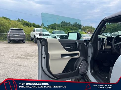 New 2026 GMC Hummer EV 4x4 Crew Cab image 11
