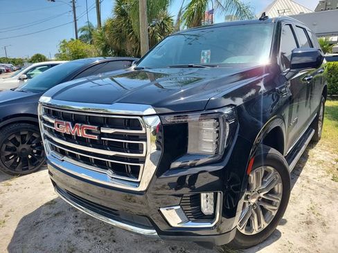 Used 2023 GMC Yukon SLT AWD/4WD image 1