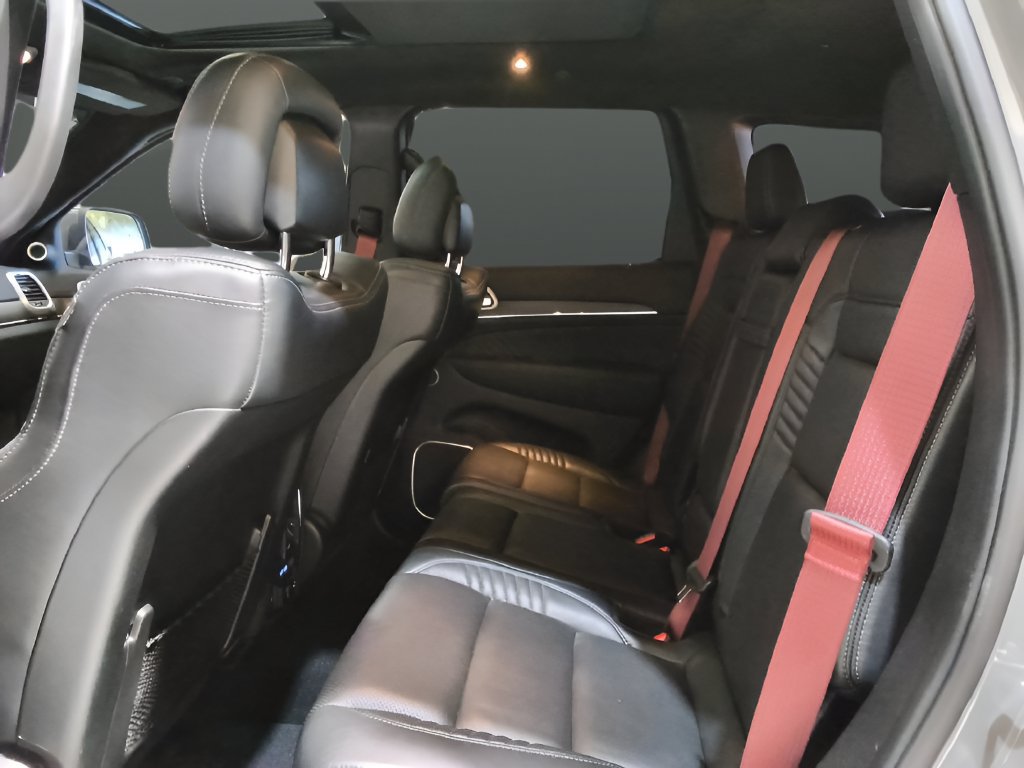 Used 2019 Jeep Grand Cherokee SRT AWD/4WD image 12