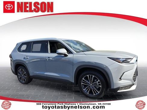 New 2026 Toyota Grand Highlander AWD Hybrid image 1