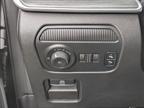Used 2024 Jeep Wagoneer Series II w/ Flexible Seating Group AWD/4WD image 22