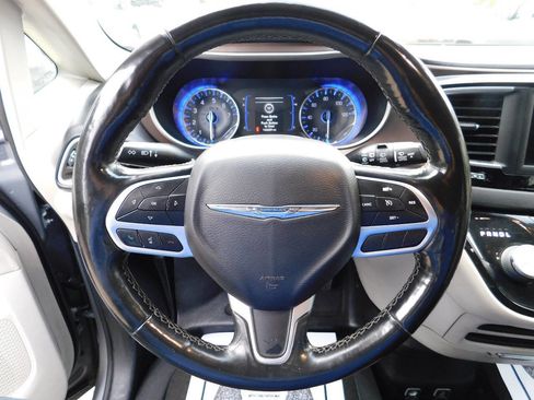 Used 2021 Chrysler Voyager Lxi w/ Cold Weather Group image 37