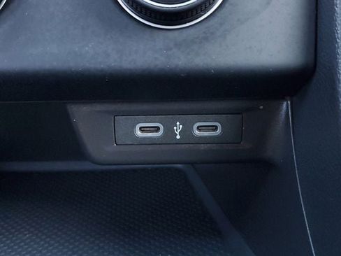 Used 2024 Volkswagen Jetta Sport image 28