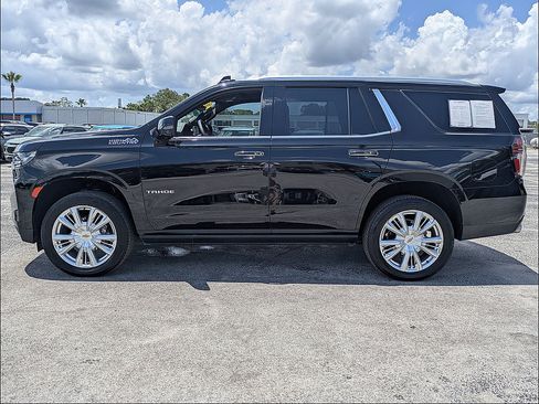 Used 2024 Chevrolet Tahoe High Country RWD image 4