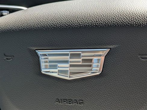 New 2025 Cadillac Optiq Luxury 2 image 23