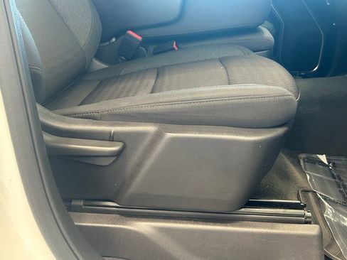 Used 2024 Chevrolet Silverado 2500 LT image 26