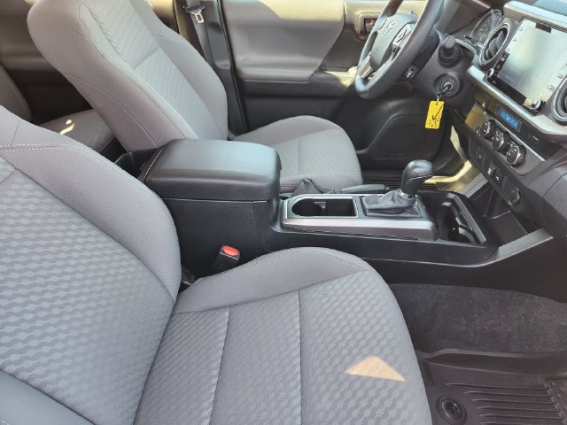 Used 2022 Toyota Tacoma SR5 RWD image 14