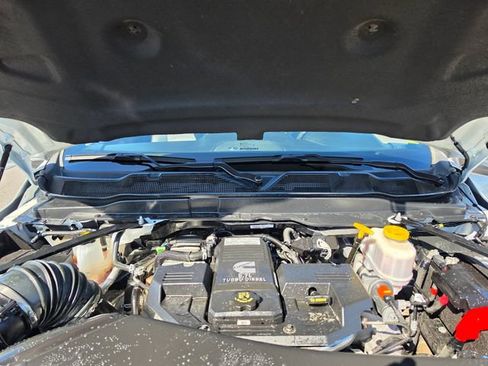 Used 2024 RAM 5500 Tradesman AWD/4WD image 19
