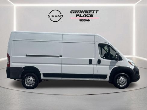 Used 2025 RAM ProMaster 2500 w/ Convenience Group FWD image 27