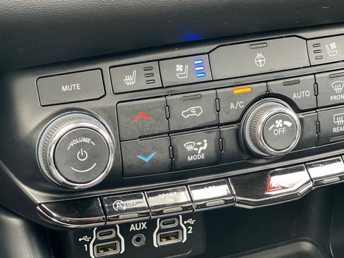 Used 2023 Dodge Durango GT AWD/4WD image 29