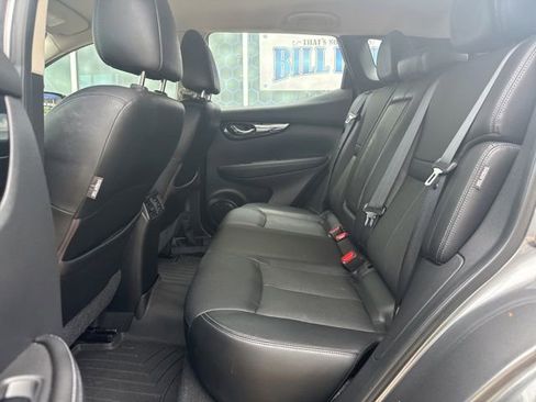 Used 2021 Nissan Rogue Sport SL FWD image 9