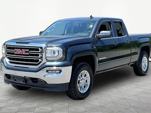 Used 2019 GMC Sierra 1500 SLE w/ SLE Value Package AWD/4WD image 3