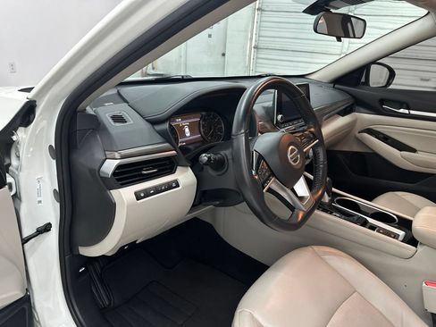 Used 2022 Nissan Altima 2.5 SL FWD image 14