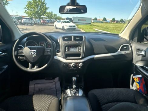Used 2020 Dodge Journey SE FWD image 20
