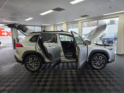 Certified 2026 Toyota Corolla Cross XLE image 18