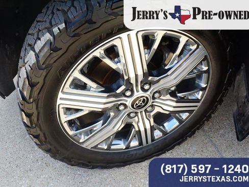 Used 2024 Toyota Sequoia Capstone AWD/4WD image 9