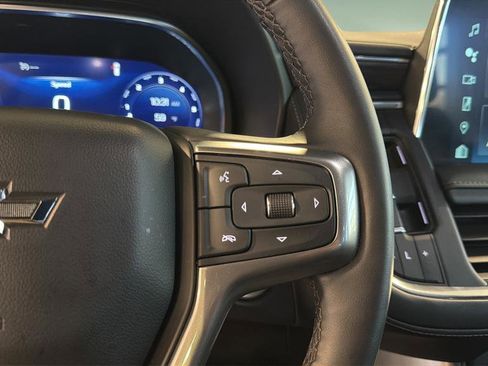 Used 2024 Chevrolet Suburban Z71 w/ Luxury Package image 27
