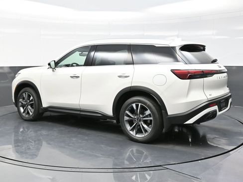 Used 2025 INFINITI QX60 Luxe w/ Vision Package image 4