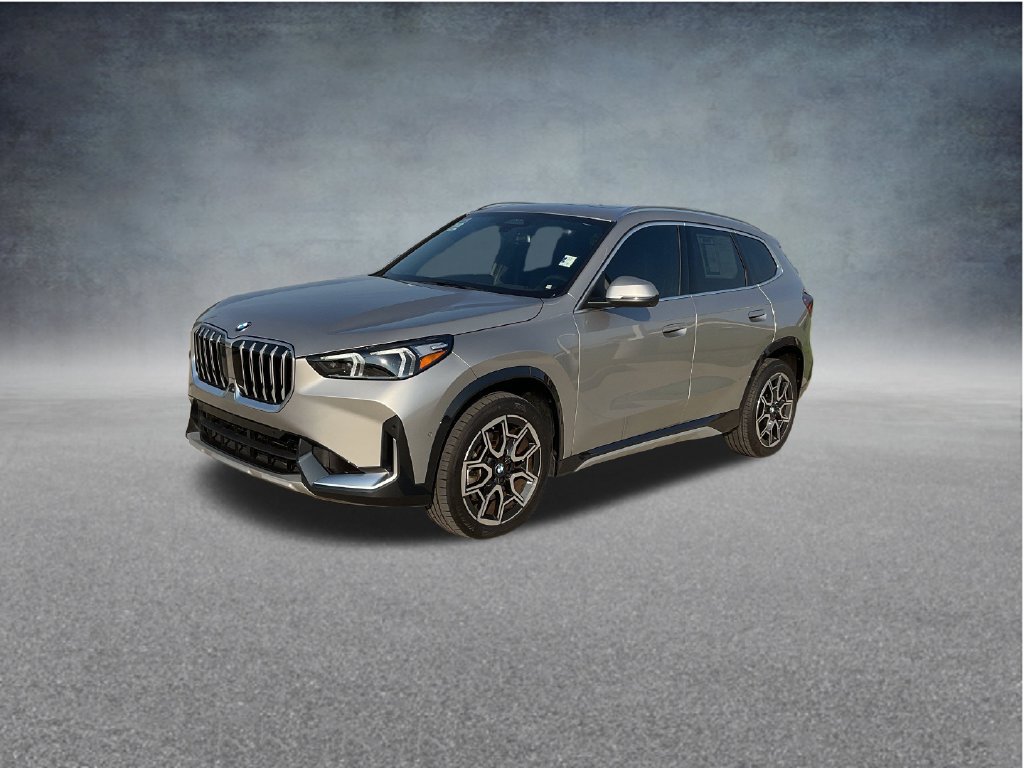 Used 2025 BMW X1 xDrive28i AWD/4WD image 3